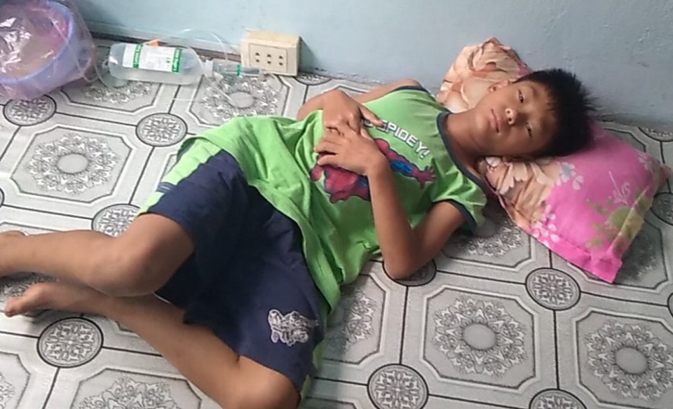 Ngày Tết, mẹ nghèo chỉ mong có tiền cho con nhập viện - 5 Ngày Tết, mẹ nghèo chỉ mong có tiền cho con nhập viện - 5