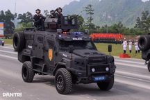 Chiêm ngưỡng dàn xe bọc thép, xe chống bạo loạn Bộ Công an diễu binh
