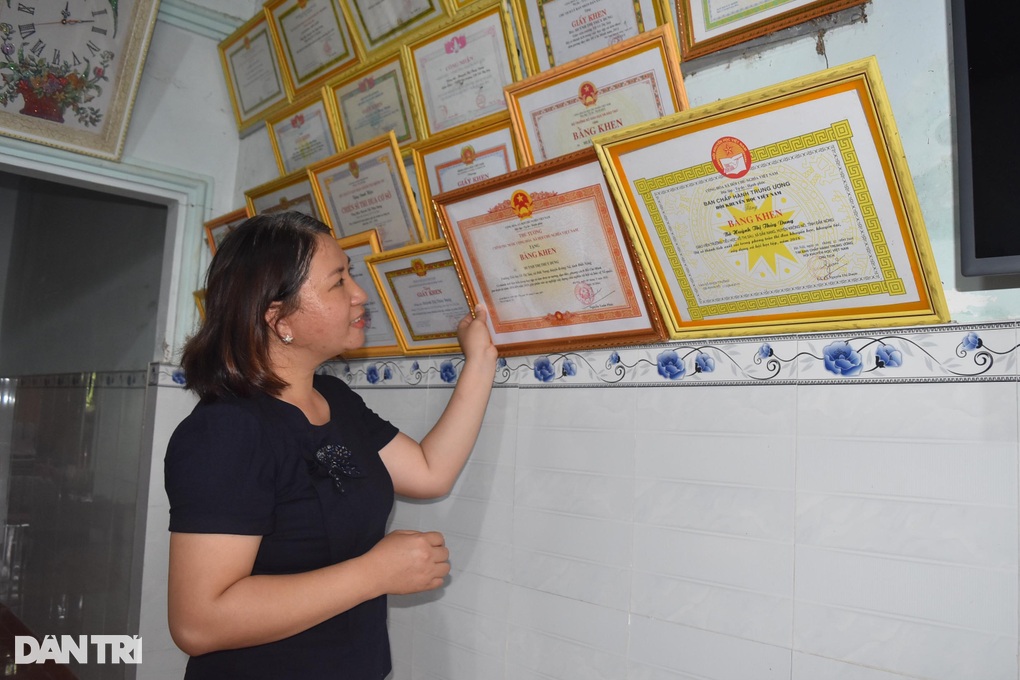 Hơn một triệu suất cơm miễn phí của cô giáo vùng cao - 7 Hơn một triệu suất cơm miễn phí của cô giáo vùng cao - 7