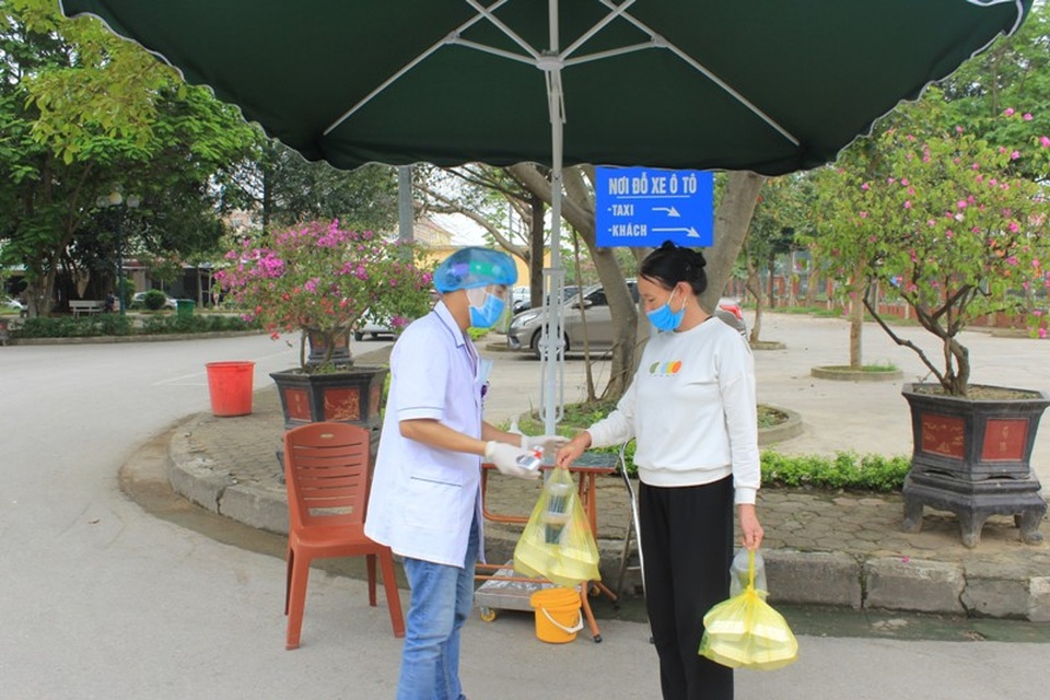 Hình ảnh hiếm thấy trong bệnh viện giữa mùa dịch - 15