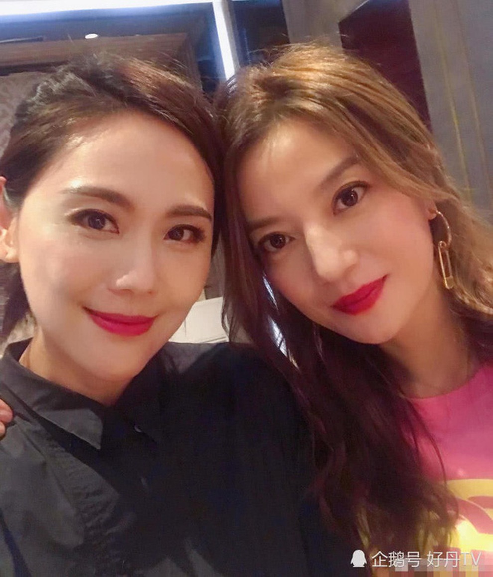 Nữ phụ Hoàn châu cách cách trẻ đẹp, hạnh phúc hơn Tiểu Yến Tử Triệu Vy - 5 Nữ phụ Hoàn châu cách cách trẻ đẹp, hạnh phúc hơn Tiểu Yến Tử Triệu Vy - 5