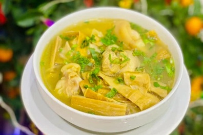 Canh măng khô nấu chân giò, món ngon không thể thiếu trong mâm cỗ Tết