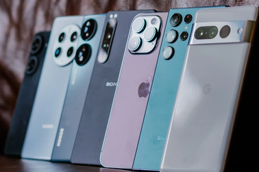 iPhone mất danh hiệu "smartphone tốt nhất năm 2023"