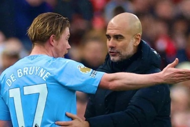 Man City rạn nứt nghiêm trọng, Guardiola bị nghi mâu thuẫn với De Bruyne