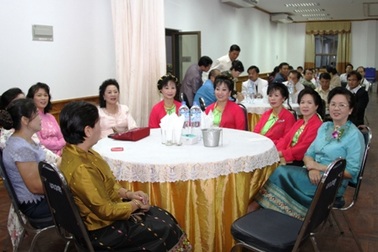 Người Việt tại Lào náo nức hướng về đại lễ ngàn năm 