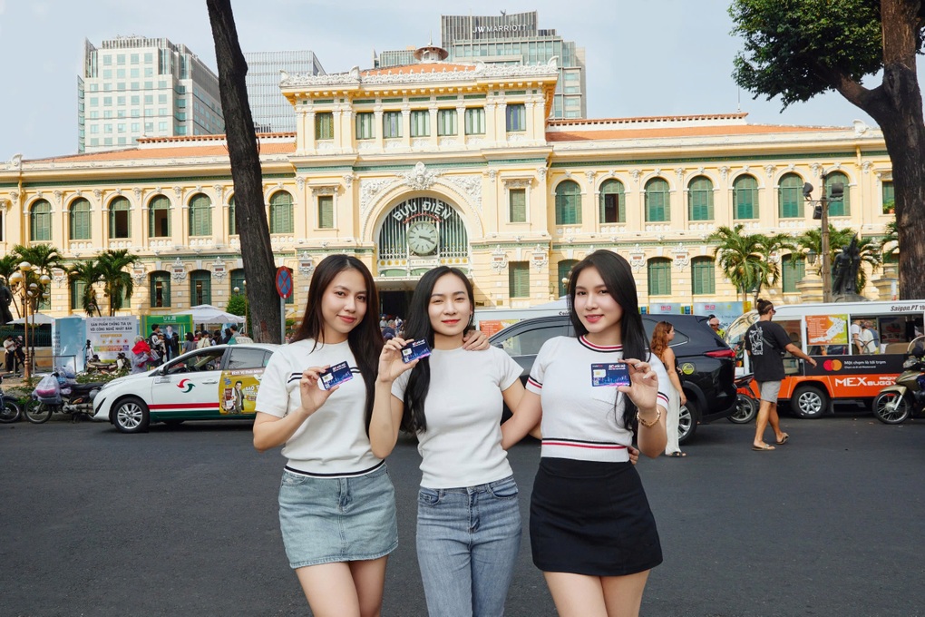 Mạng 5G MobiFone chạm mốc 2,5 triệu người dùng trên toàn quốc - 1 Mạng 5G MobiFone chạm mốc 2,5 triệu người dùng trên toàn quốc - 1