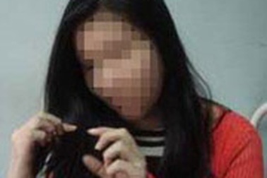 Nữ sinh có mái tóc bốc khói phát lộ khả năng... viết nhạc