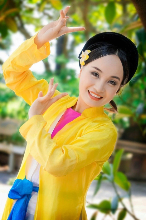 थू हुएन - तान मिन्ह: एक दुर्लभ जोड़ी, जिन्होंने 20 साल तक बिना किसी विवाद के पीपुल्स आर्टिस्ट का खिताब हासिल किया - 3 Thu Huyền - Tấn Minh: Cặp vợ chồng hiếm cùng nhận NSND, 20 năm chưa cãi vã - 3