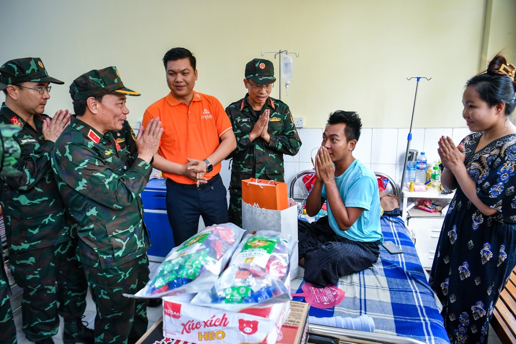 Thanh niên được cứu sau 5 ngày mắc kẹt tại Myanmar cảm ơn bộ đội Việt Nam - 1 Thanh niên được cứu sau 5 ngày mắc kẹt tại Myanmar cảm ơn bộ đội Việt Nam - 1