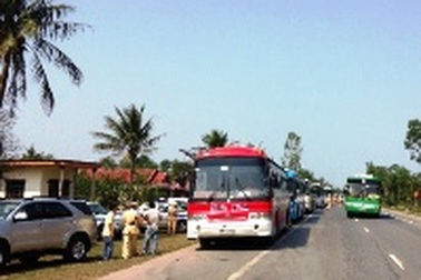 Một ngày xử lí hơn 180 trường hợp vi phạm giao thông