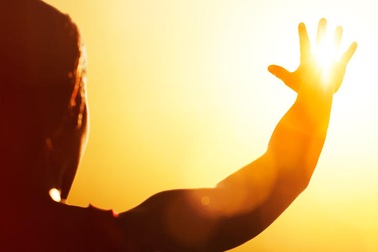 3 đồ uống chỉ làm bạn thêm mệt trong ngày nóng