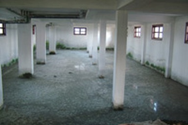 Nhà khách gần 10 tỷ "dở sống dở chết"!