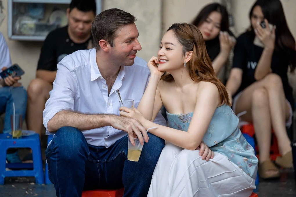 Lan Phương ly thân chồng Tây - 1 Lan Phương ly thân chồng Tây - 1