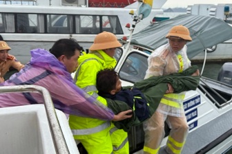 Lật tàu Vịnh Hạ Long: 9 nạn nhân đang điều trị tại bệnh viện