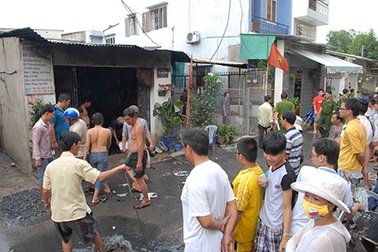 Hoả hoạn thiêu rụi kho chứa hải sản