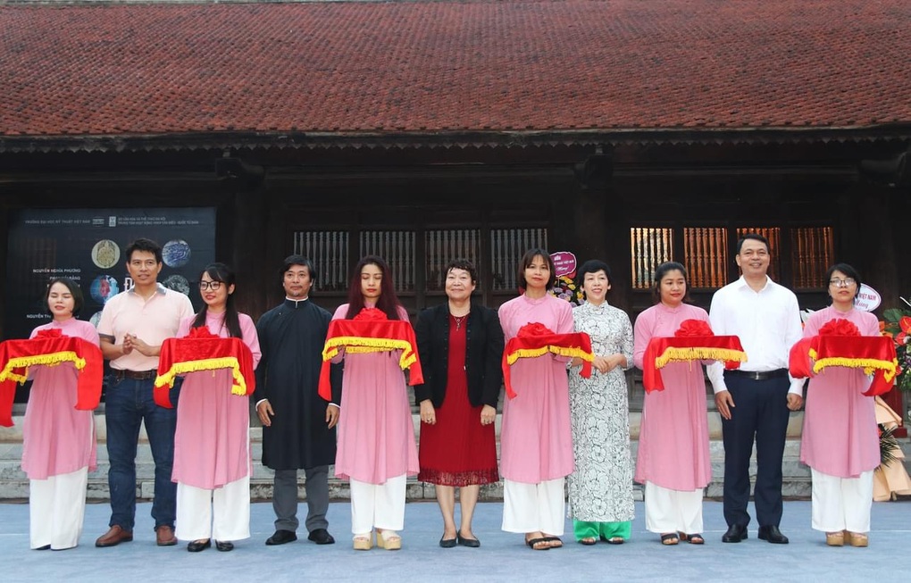 Vẻ đẹp mới, hiện đại của nghệ thuật đồ họa qua triển lãm Đồng vọng - 1 Vẻ đẹp mới, hiện đại của nghệ thuật đồ họa qua triển lãm Đồng vọng - 1