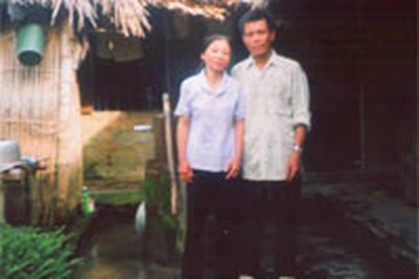 Bán trâu mua máy vi tính cho con