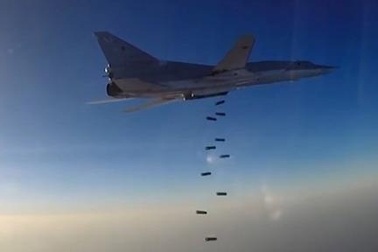 Chiến sự Syria: Mỹ mất hút, Nga xử IS nhẹ nhàng