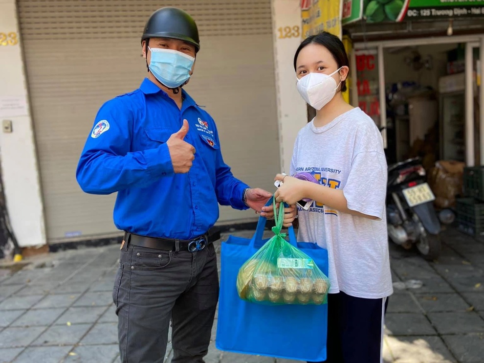 Đại học hỗ trợ hơn 1.200 sinh viên khó khăn đang mắc kẹt tại Hà Nội - 4 Đại học hỗ trợ hơn 1.200 sinh viên khó khăn đang mắc kẹt tại Hà Nội - 4