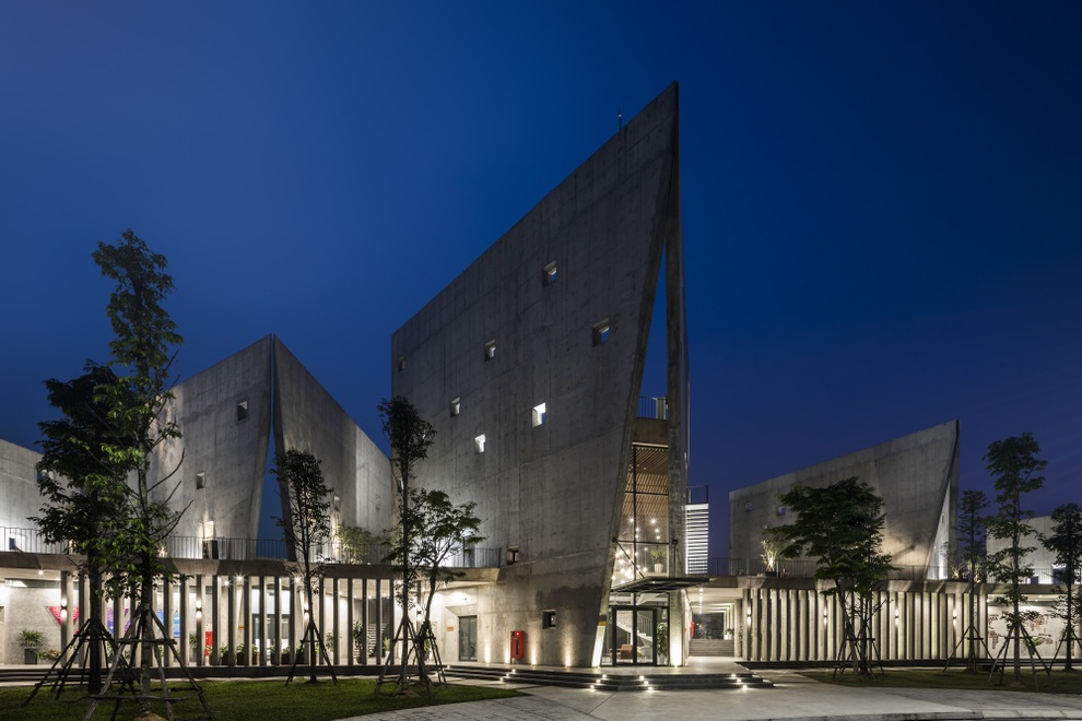 Cận cảnh tòa nhà kỹ sư Việt giành giải thưởng thiết kế LOOP Design Awards - 2 Cận cảnh tòa nhà kỹ sư Việt giành giải thưởng thiết kế LOOP Design Awards - 2