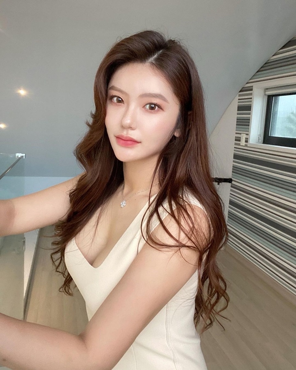 4 cô giáo Hàn, Trung sáng đi dạy, chiều xây đường cong bằng môn thể thao quý tộc - 9 4 cô giáo Hàn, Trung sáng đi dạy, chiều xây đường cong bằng môn thể thao quý tộc - 9