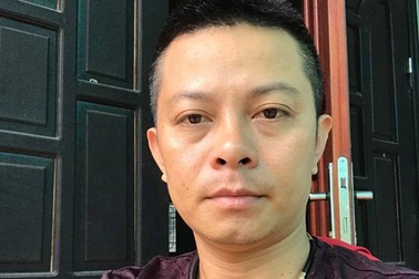 Ôm 5 bánh heroin đi taxi