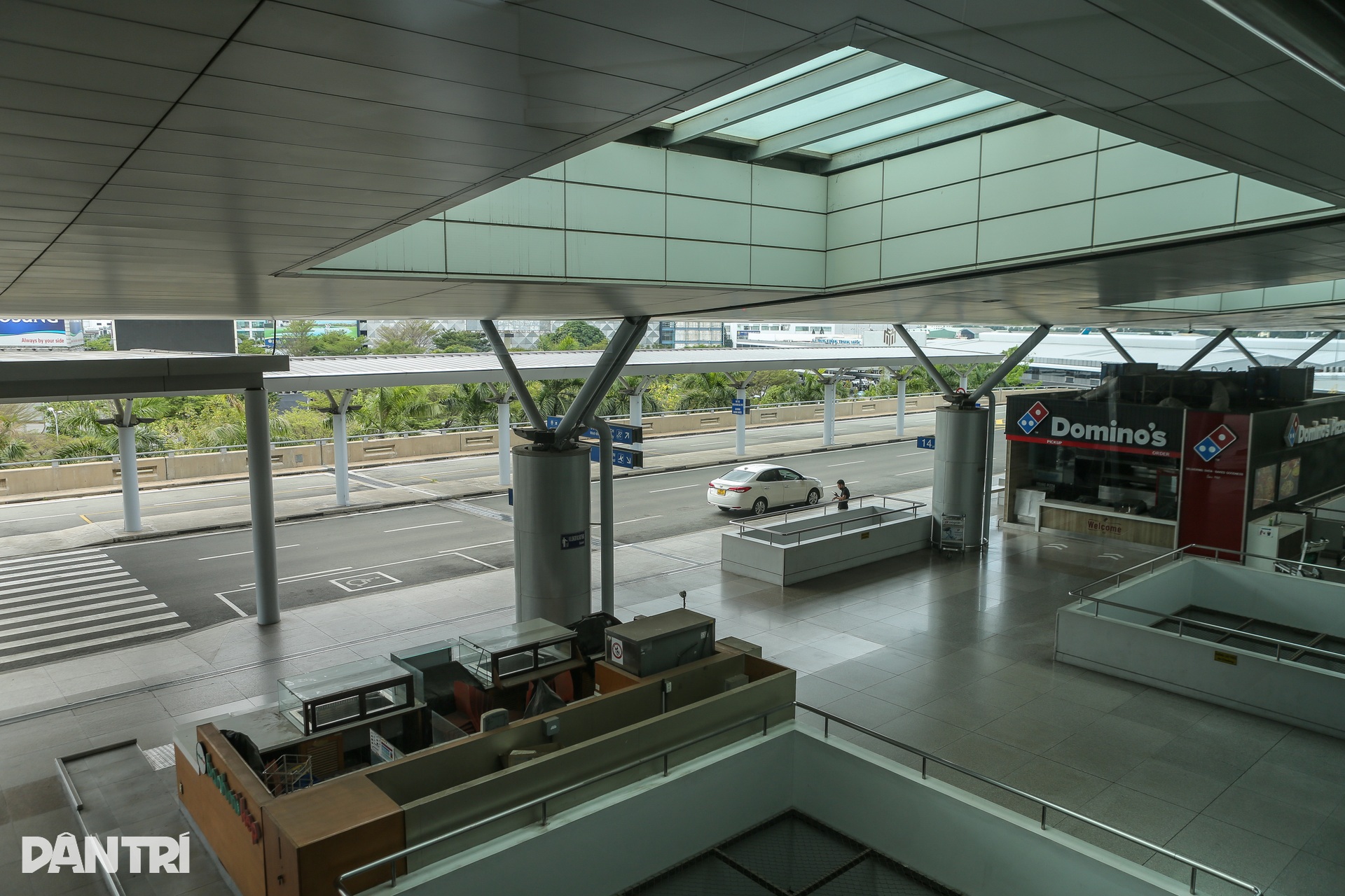 Nhà ga quốc tế sân bay Tân Sơn Nhất nhếch nhác không tưởng - 7 Nhà ga quốc tế sân bay Tân Sơn Nhất nhếch nhác không tưởng - 7