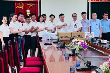 Công ty Triệu Nụ Cười chung tay hỗ trợ bà con vùng lũ