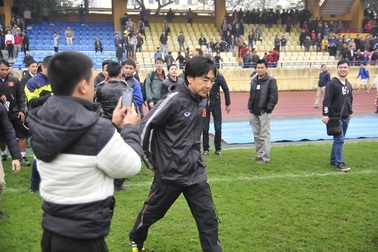 HLV Miura không đòi đền bù hợp đồng khi bị VFF sa thải