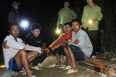 Đặc nhiệm luồn rừng nổ súng bắt lâm tặc