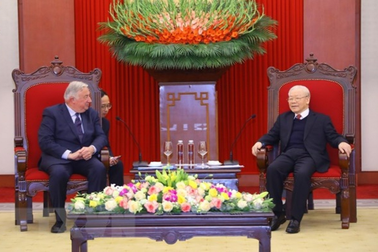 Tổng Bí thư Nguyễn Phú Trọng tiếp Chủ tịch Thượng viện Pháp