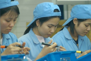 Tỷ lệ việc làm của phụ nữ vẫn ở mức thấp