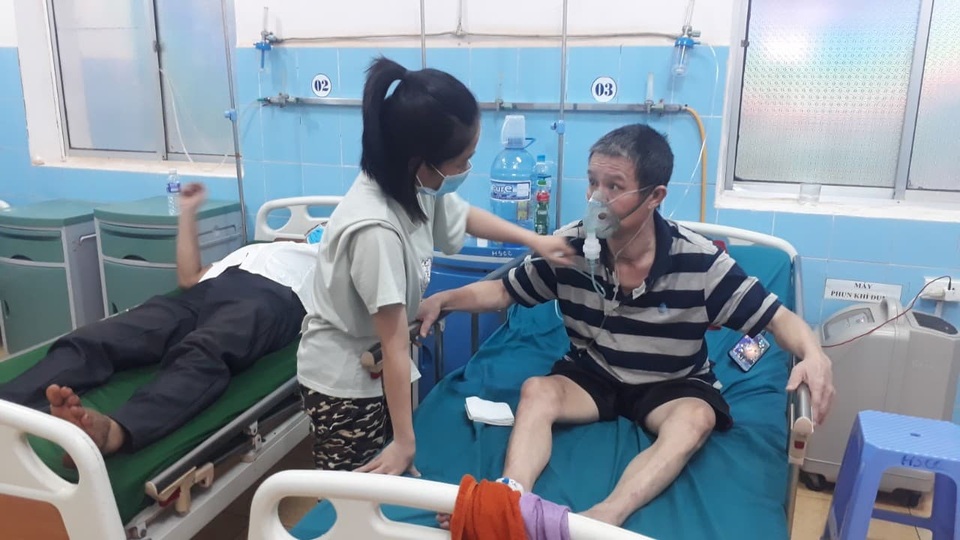 Hơn 100 người nghi ngộ độc thực phẩm sau tiệc cưới - 1 Hơn 100 người nghi ngộ độc thực phẩm sau tiệc cưới - 1