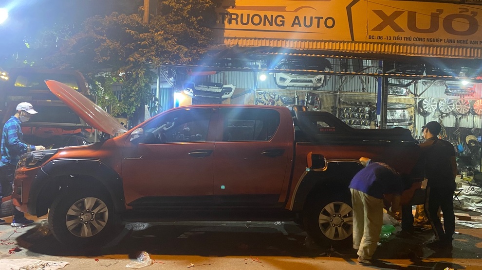 Thợ độ xe hóa xế cũ thành nhà đi phượt không ngơi tay mùa Covid-19 - 13 Thợ độ xe hóa xế cũ thành nhà đi phượt không ngơi tay mùa Covid-19 - 13