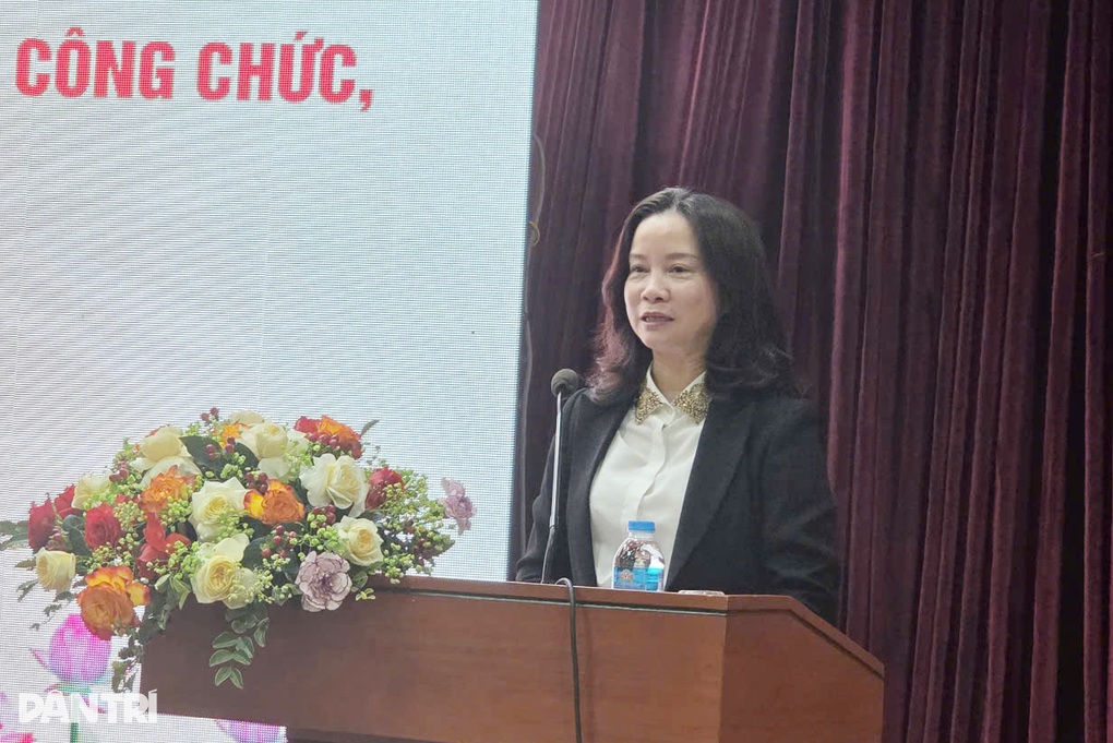 Cán bộ địa phương phản ánh thực tế công việc mới với lãnh đạo Bộ Nội vụ - 3