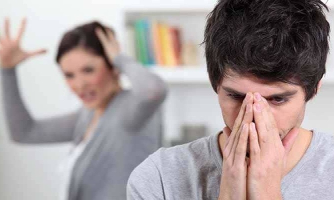 Nỗi ám ảnh của người vợ có chồng hôi chân - 2