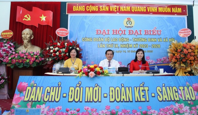 Đoàn Chủ tịch điều hành Đại hội