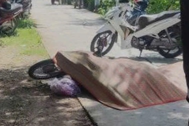 Đi làm vườn về, bất ngờ bị hàng xóm đâm tử vong