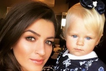 Loạt người đẹp hân hoan đón mừng Liverpool ra quân thắng lợi