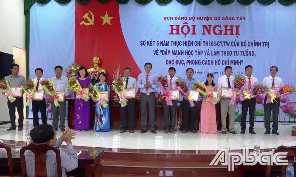 Dấu ấn từ học tập và làm theo Bác - 1 Dấu ấn từ học tập và làm theo Bác - 1