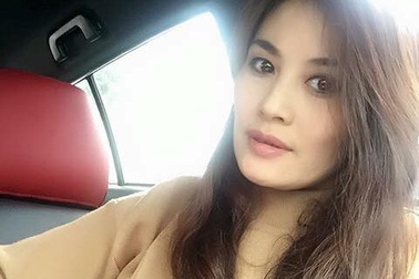 Diễn viên Hoa Thuý kể lại giây phút hoảng loạn khi sang Nga đóng phim