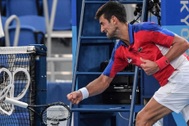 Djokovic xin lỗi người hâm mộ Serbia sau thất bại ở Olympic Tokyo