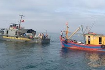 Cứu thành công 3 ngư dân gặp nạn trên biển