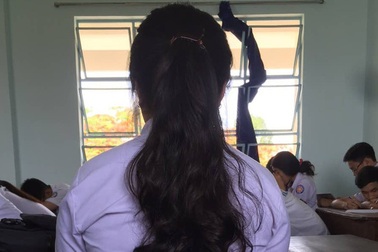 Nữ sinh tự tử vì mẹ liên tục bị bôi nhọ trên Facebook