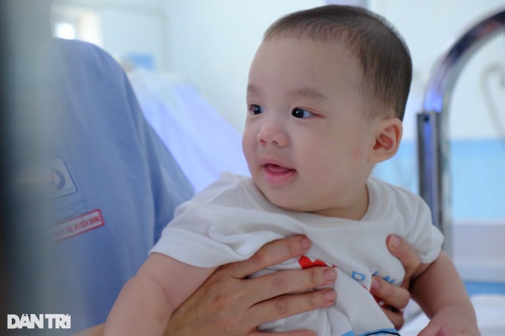 Bệnh viện còng lưng nuôi trẻ bị bỏ rơi, đau đáu mong cộng đồng giúp đỡ - 1 Bệnh viện còng lưng nuôi trẻ bị bỏ rơi, đau đáu mong cộng đồng giúp đỡ - 1