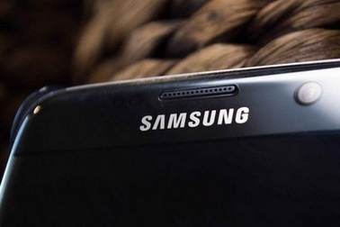 Smartphone của tương lai sẽ tự động làm mờ các vết trầy xước?