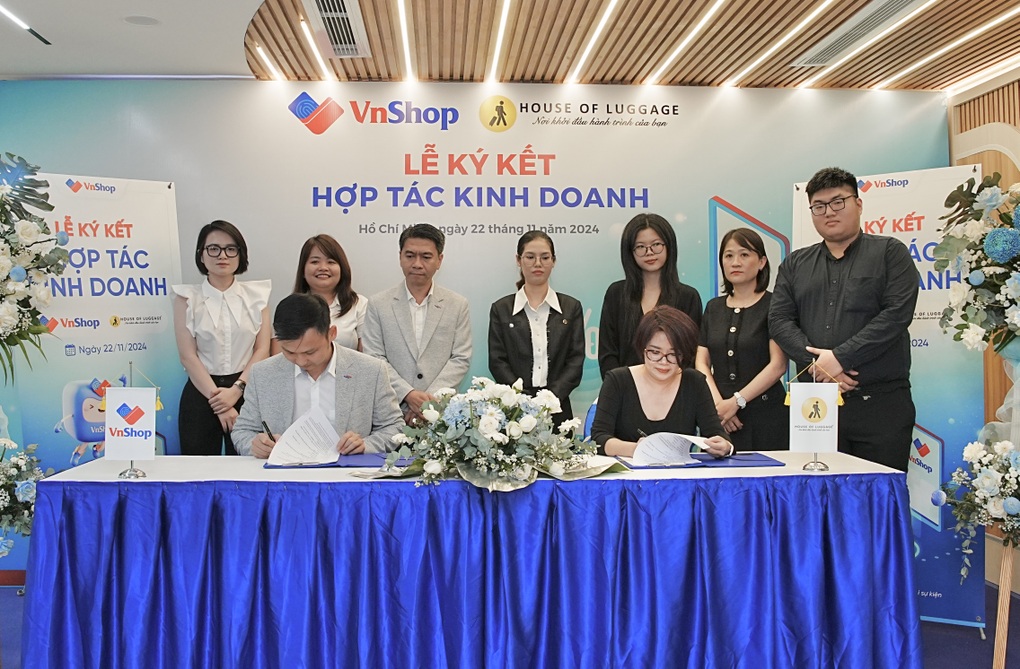 Dễ dàng mua sắm vali tại House Of Luggage trên app ngân hàng cùng VnShop - 2 Dễ dàng mua sắm vali tại House Of Luggage trên app ngân hàng cùng VnShop - 2