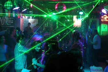 Mốt "chơi" cocktail mùa lạnh của giới trẻ