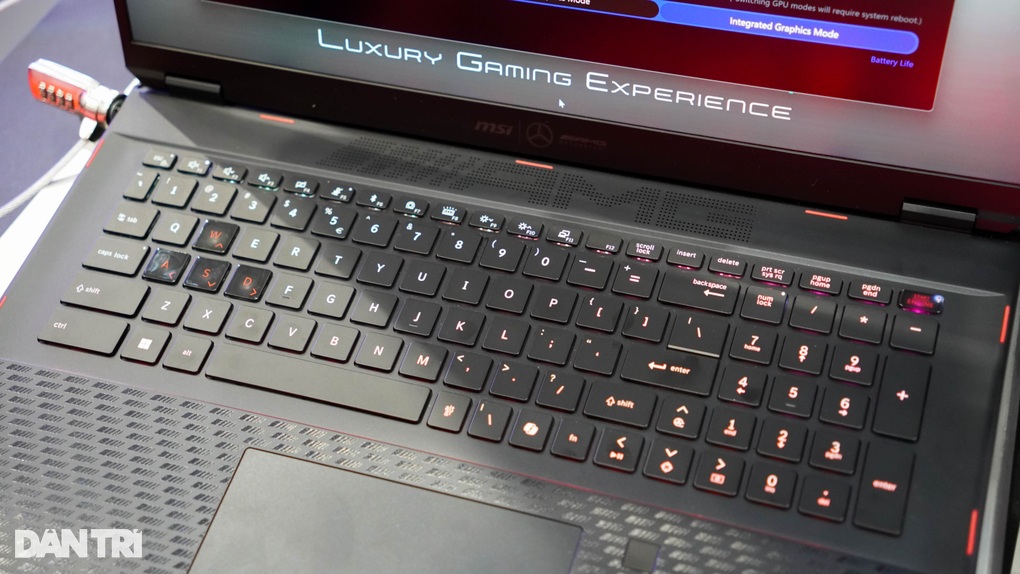Computex 2024: Laptop gaming bản giới hạn kết hợp cùng hãng xe sang - 3 Computex 2024: Laptop gaming bản giới hạn kết hợp cùng hãng xe sang - 3