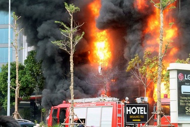 Rùng mình trước hàng loạt vụ cháy lớn tại quán karaoke